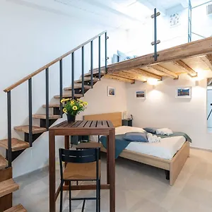 https://lalba-di-ortigia-a-due-passi-dal-mare.sicilyhotelsitaly.net